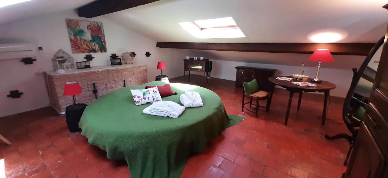 Bed And Breakfast La Grande Lauzade Le Luc Luaran gambar